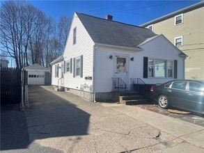 Building Photo - 110 Broad St