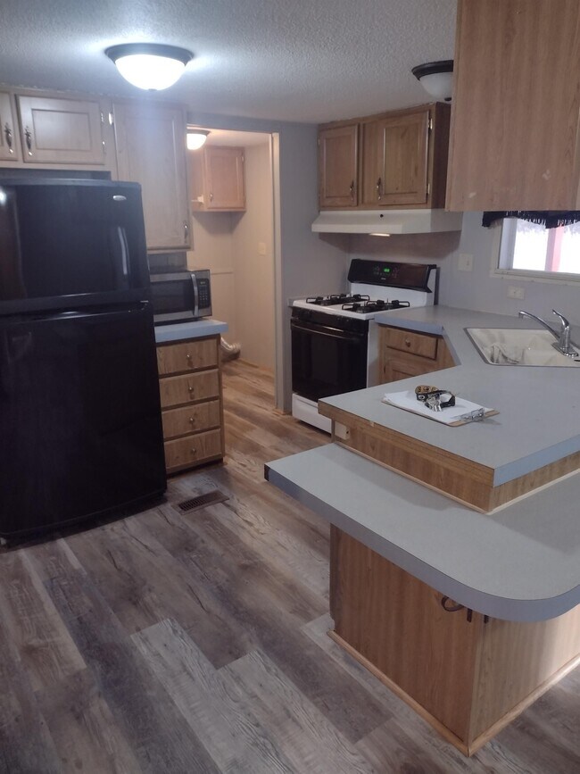 Foto del edificio - 50280 Harmony St