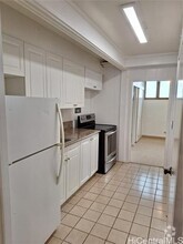 Building Photo - 1700 Makiki St
