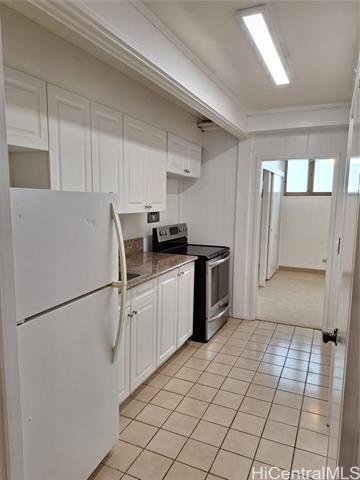 Primary Photo - 1700 Makiki St