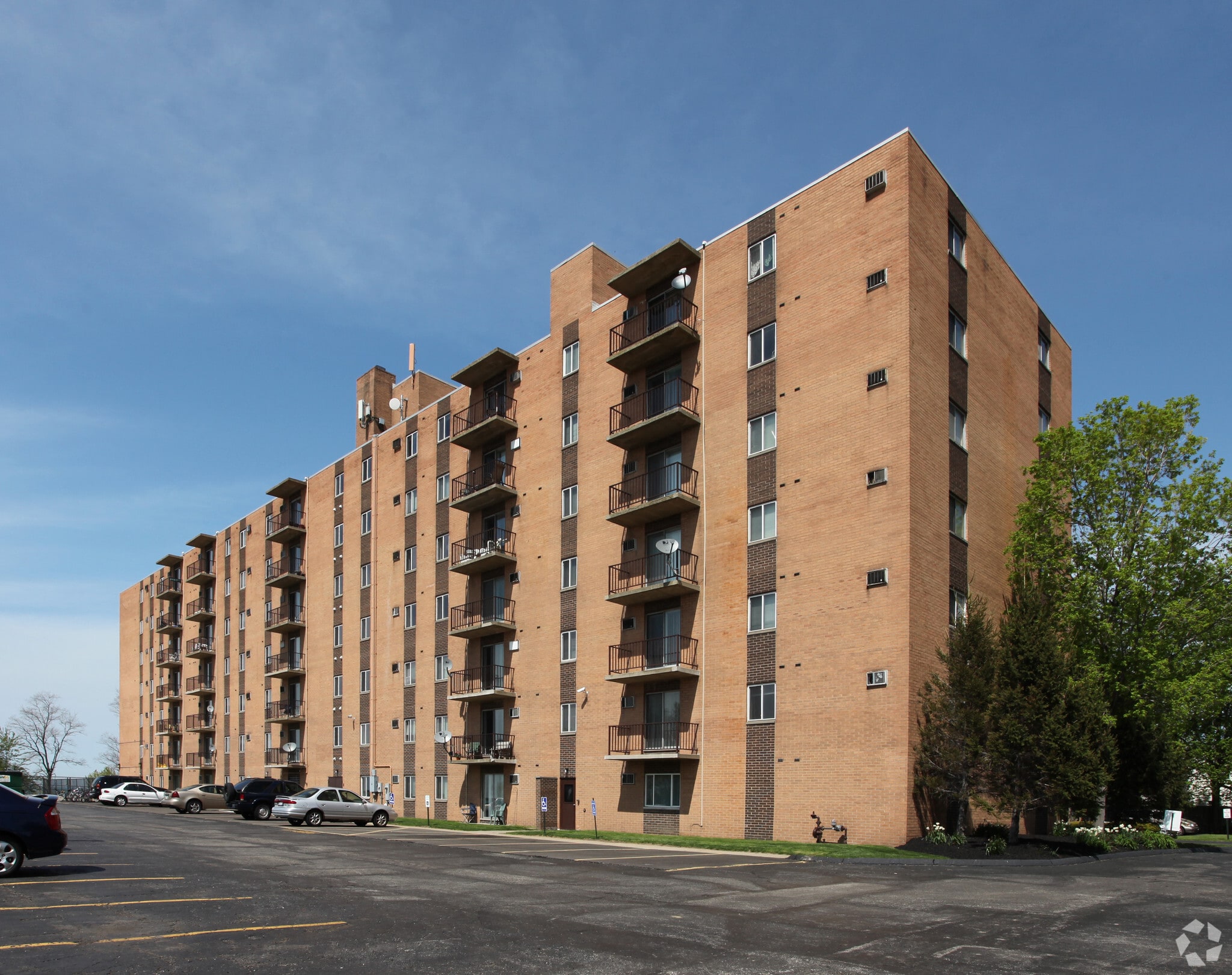 Sandcrest Apartments – photo 2