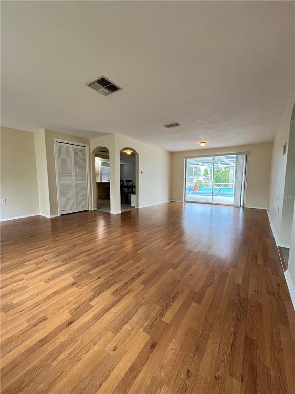 Building Photo - 7403 Populus Dr
