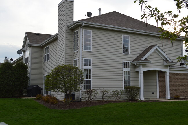 Foto del edificio - 2733 Borkshire Ln
