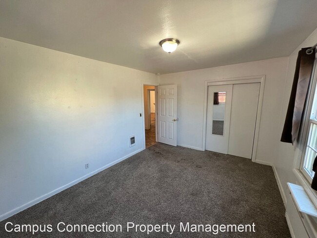 Building Photo - 4 br, 2 bath House - 1480 Hilyard St