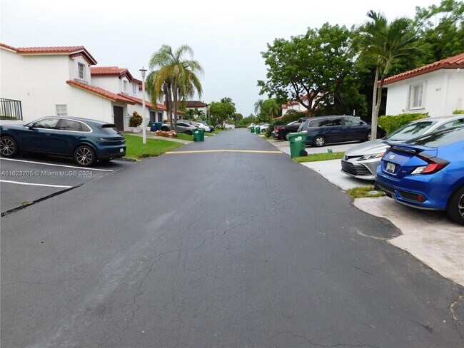 Foto del edificio - 8418 SW 208th Terrace