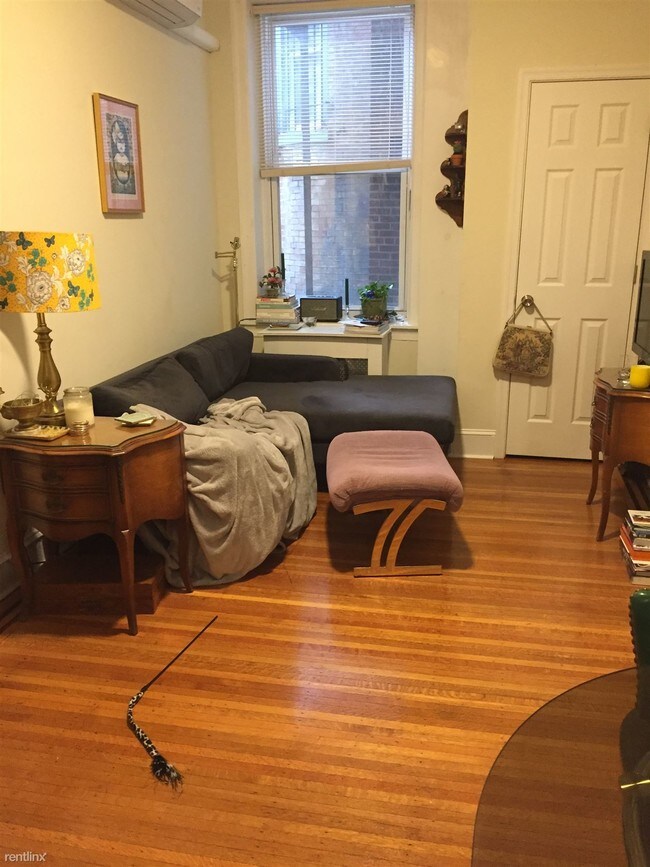 Building Photo - Studio, 1 bath  - 832 Pine St Unit 3B