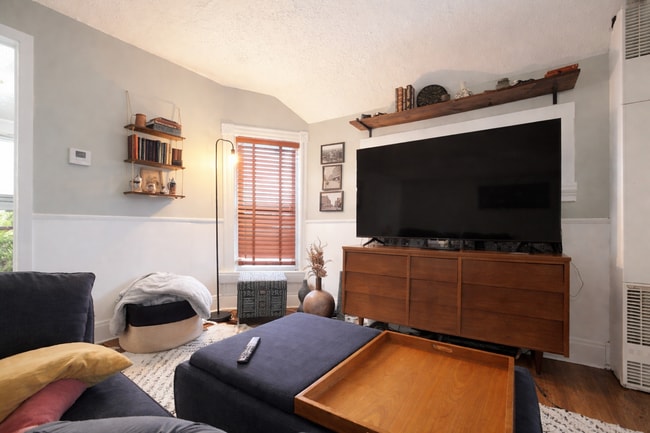 Foto del edificio - 2522 Howard St NE