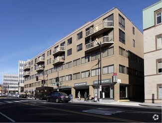Building Photo - The Meridian