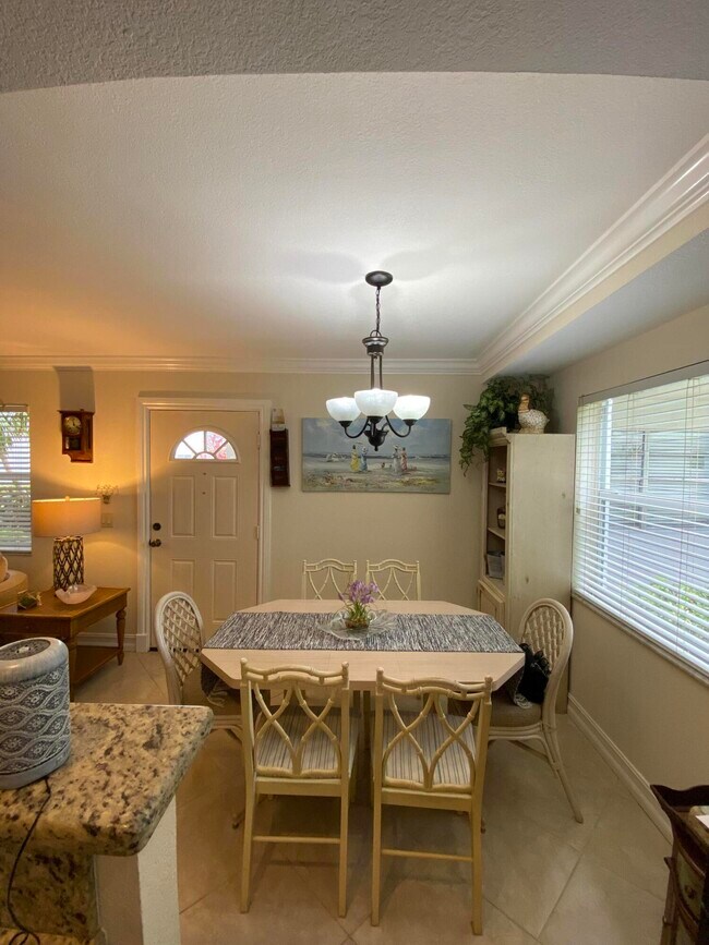 Foto del edificio - 148 Normandy Ln