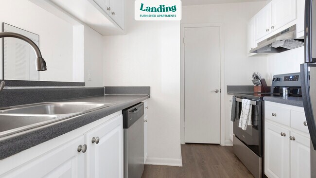 Building Photo - 5870 Sundown Cir