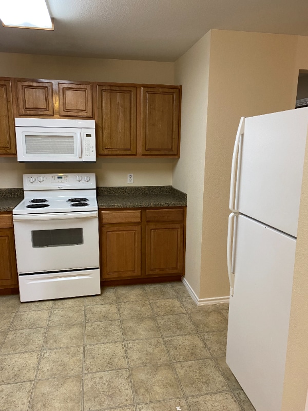 Building Photo - 108 N 6th St