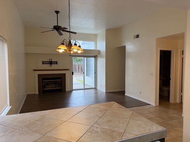 Foto del edificio - Pinedale