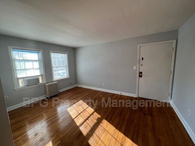 Foto del edificio - 5721 11th St N