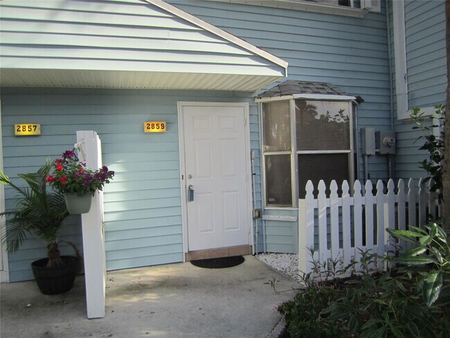 Building Photo - 2859 NE 15th St