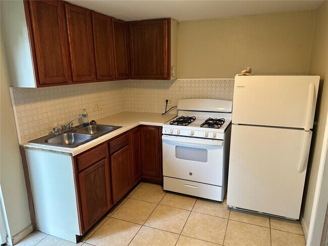 Building Photo - 613 Carol Terrace