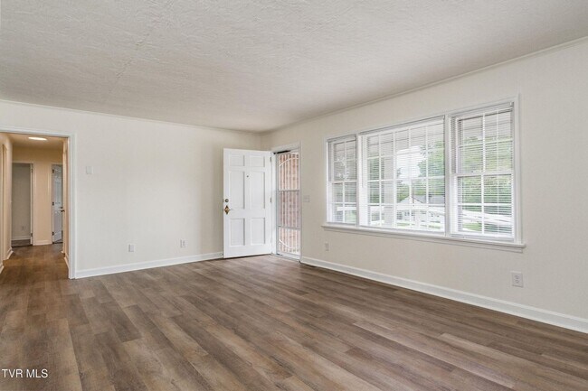 Foto del edificio - 3 Bedroom 2 Bathroom Home in Greeneville, TN