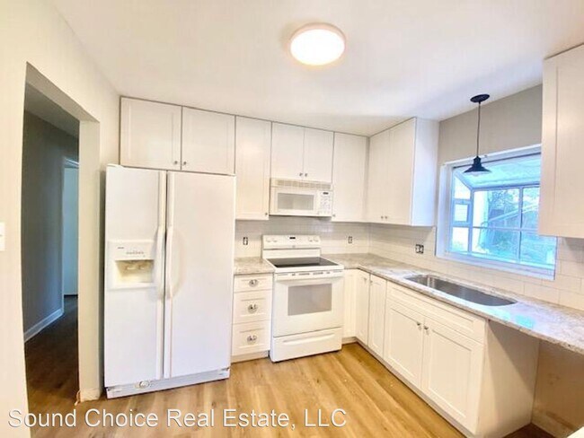 Foto del edificio - 3 br, 2 bath House - 398 Glendale Ave.
