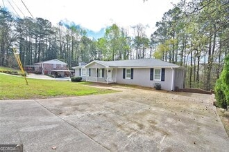Building Photo - 86 Regency Way SE
