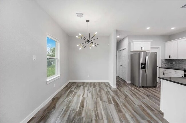 Foto del edificio - 784 Enterprise St