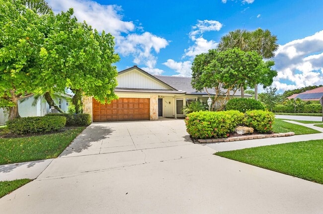 Building Photo - 12820 Calais Cir