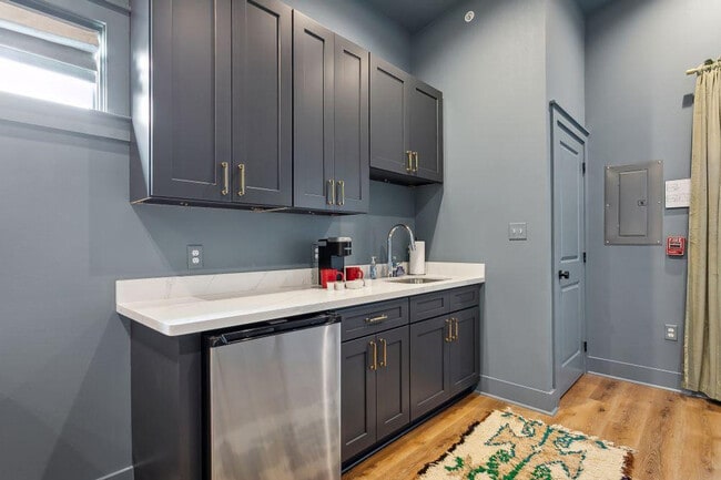 Building Photo - 1738 N Rampart St