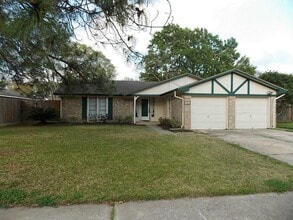 Building Photo - 423 Pickford Dr