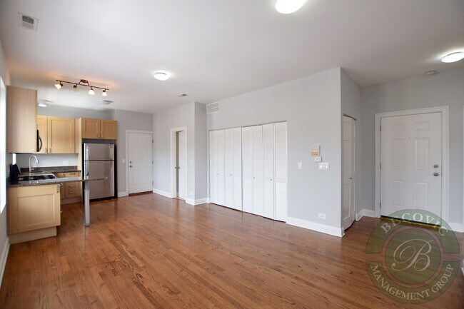 Foto del edificio - 7530 N Seeley Ave