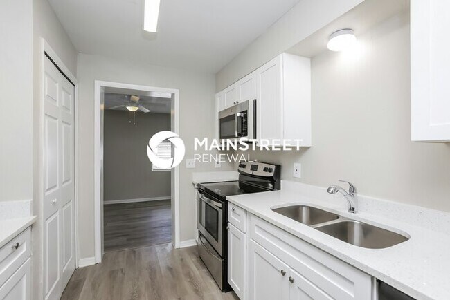 Foto del edificio - 3 Bedroom Pet-Friendly Home in ORLANDO, FL...