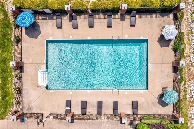 Building Photo - Cross Pointe Business Park***Walking Distance to Costco***2 Bedroom Apartment Promenade Developme...