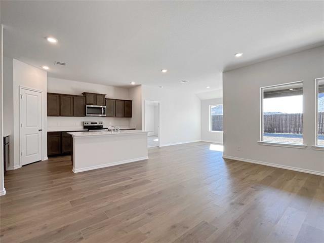 Foto del edificio - 1108 Riverbrook Ln