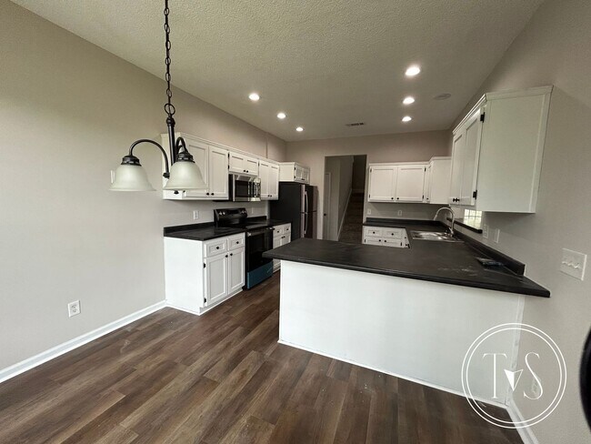 Foto del edificio - 1825 Lawnwood Dr