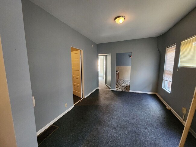 Foto del edificio - College 3 Bedroom Apartment with Office fo...