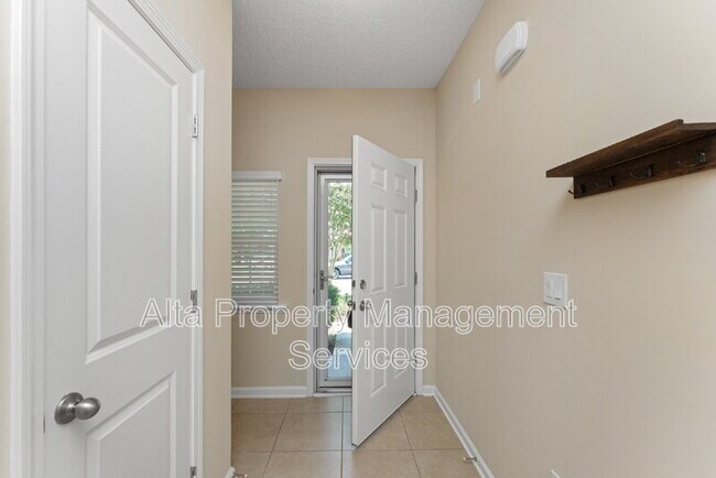 Foto del edificio - 3199 Chestnut Ridge Way