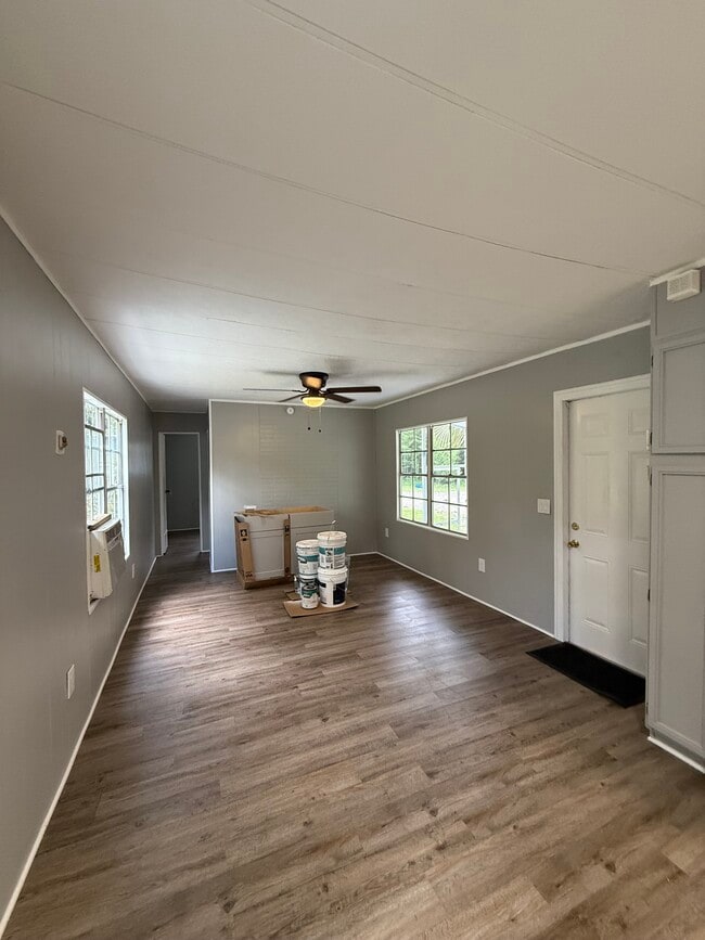 Building Photo - 16425 Sunflower Trail