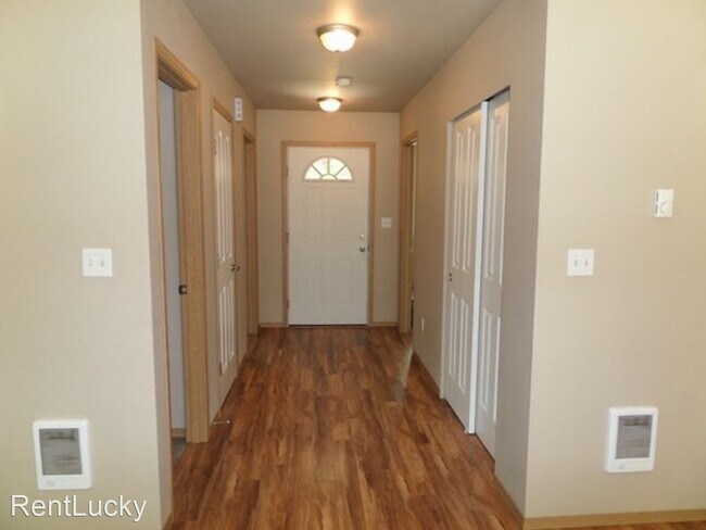 Building Photo - 3 br, 2 bath House - 22905 149th Ave. E