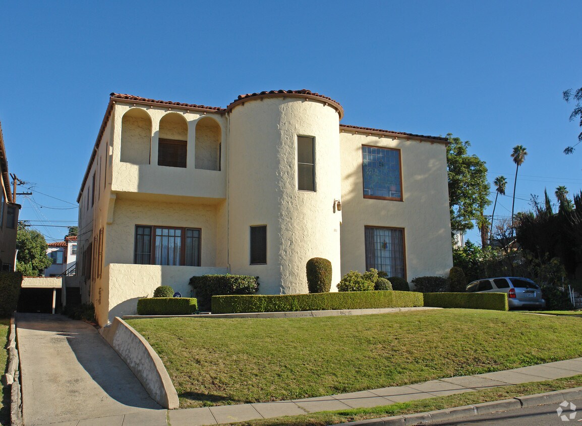 Primary Photo - 1110 5th Ave