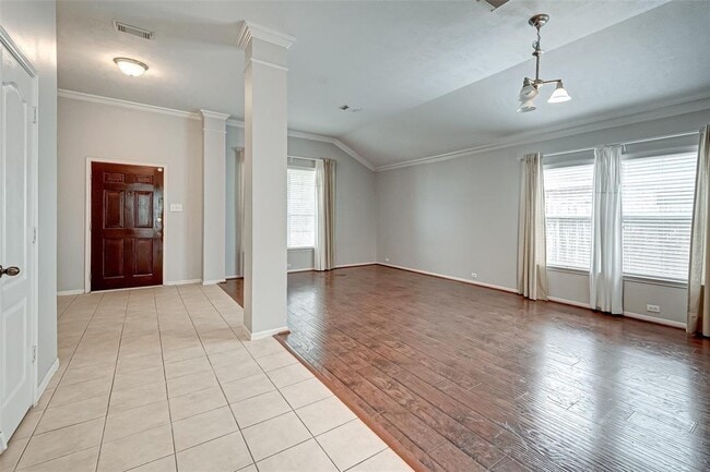 Building Photo - 1807 Hidden Breeze Dr