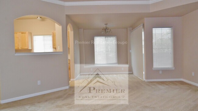 Building Photo - 7085 Ash Creek Heights