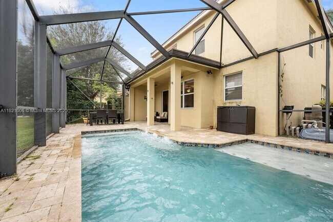 Foto del edificio - 7841 Jewelwood Dr