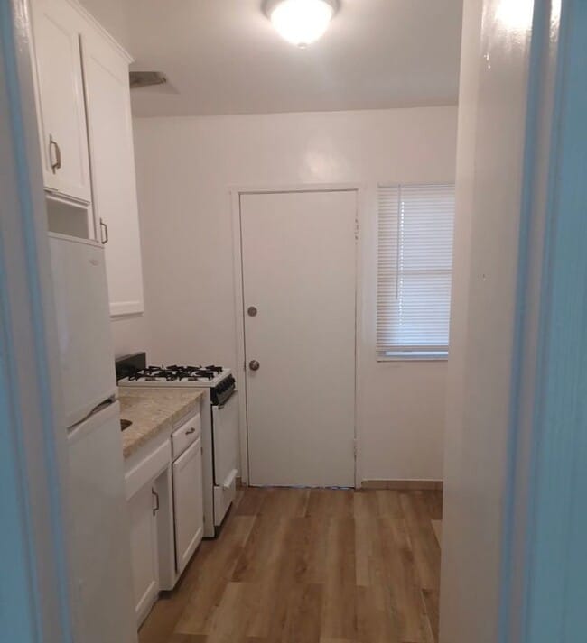 Foto del edificio - 4820 W Slauson Ave