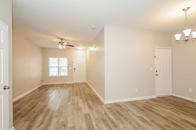 Building Photo - 14072 Singleleaf Ln