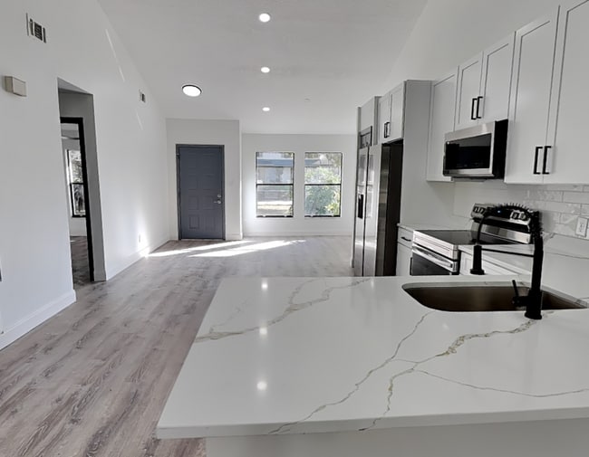 Foto del edificio - 9439 Lake Lotta Cir