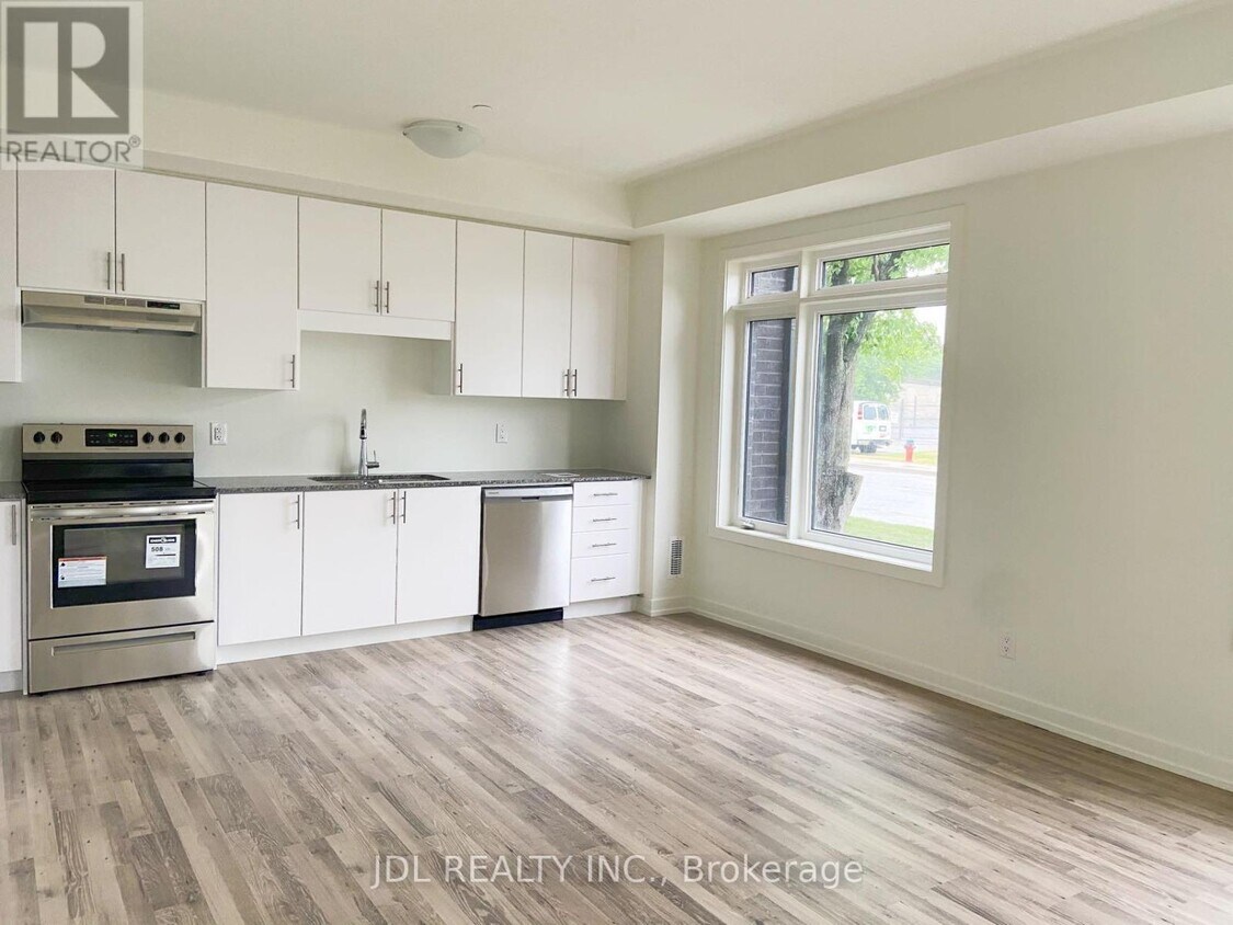 Photo principale - 370 A-370A Red Maple Rd