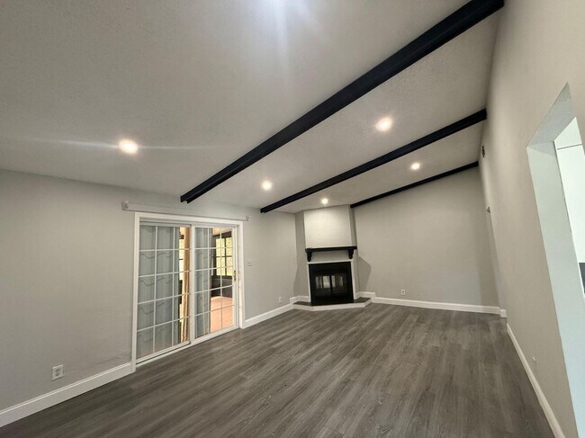 Foto del edificio - 130 Cascade Ave SE