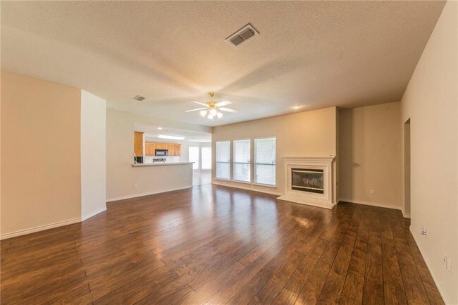 Building Photo - 6913 Laurel Canyon Terrace