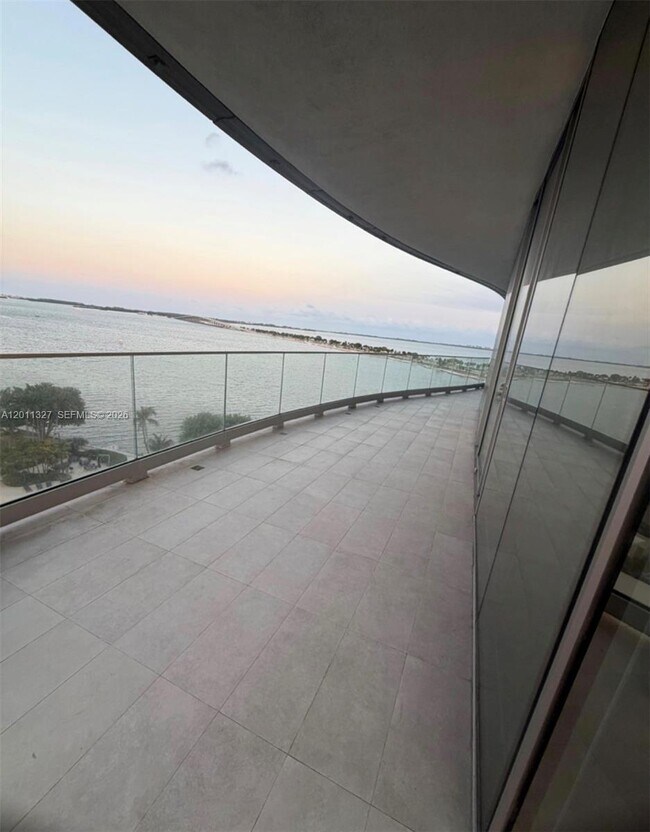 Foto del edificio - 175 SE 25th Rd