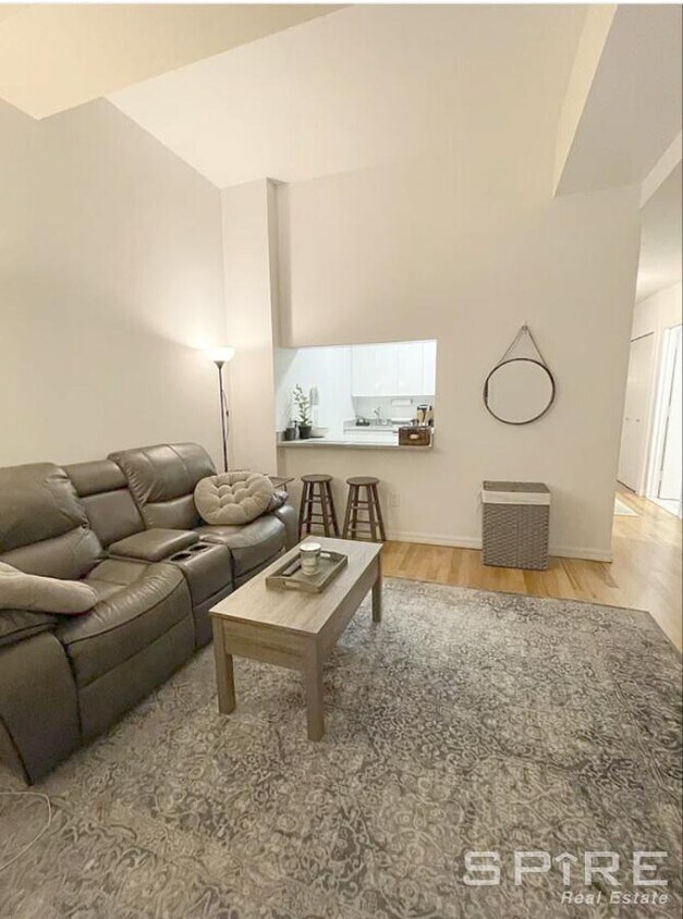 Foto principal - 0 bedroom in New York NY 10038