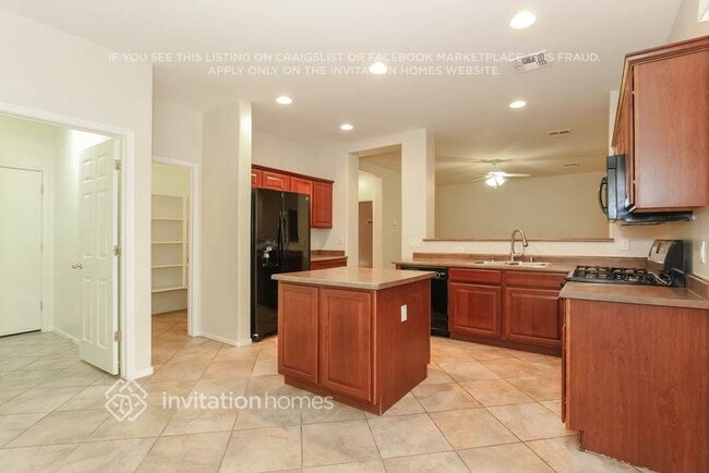 Building Photo - 17661 W Lundberg St