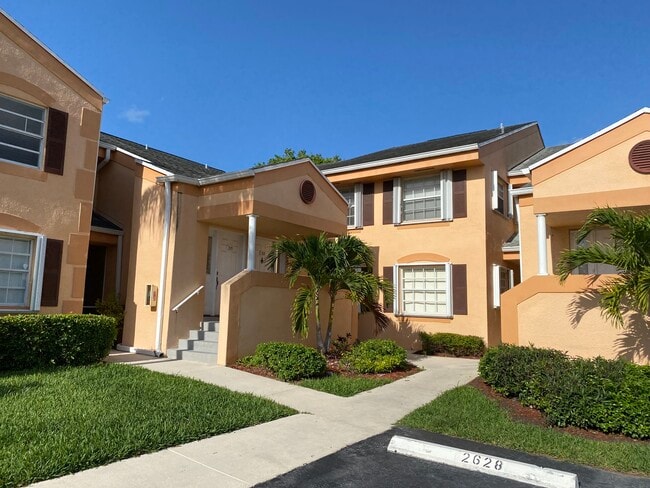 Building Photo - 2629 SE 19th Ct