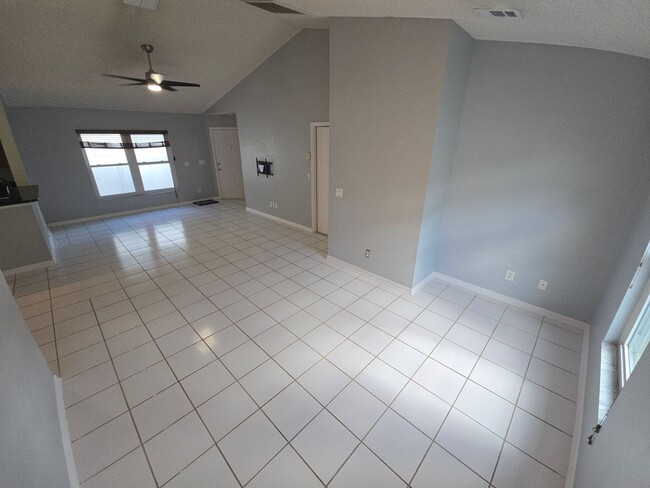 Building Photo - 3/2 Home in Valrico